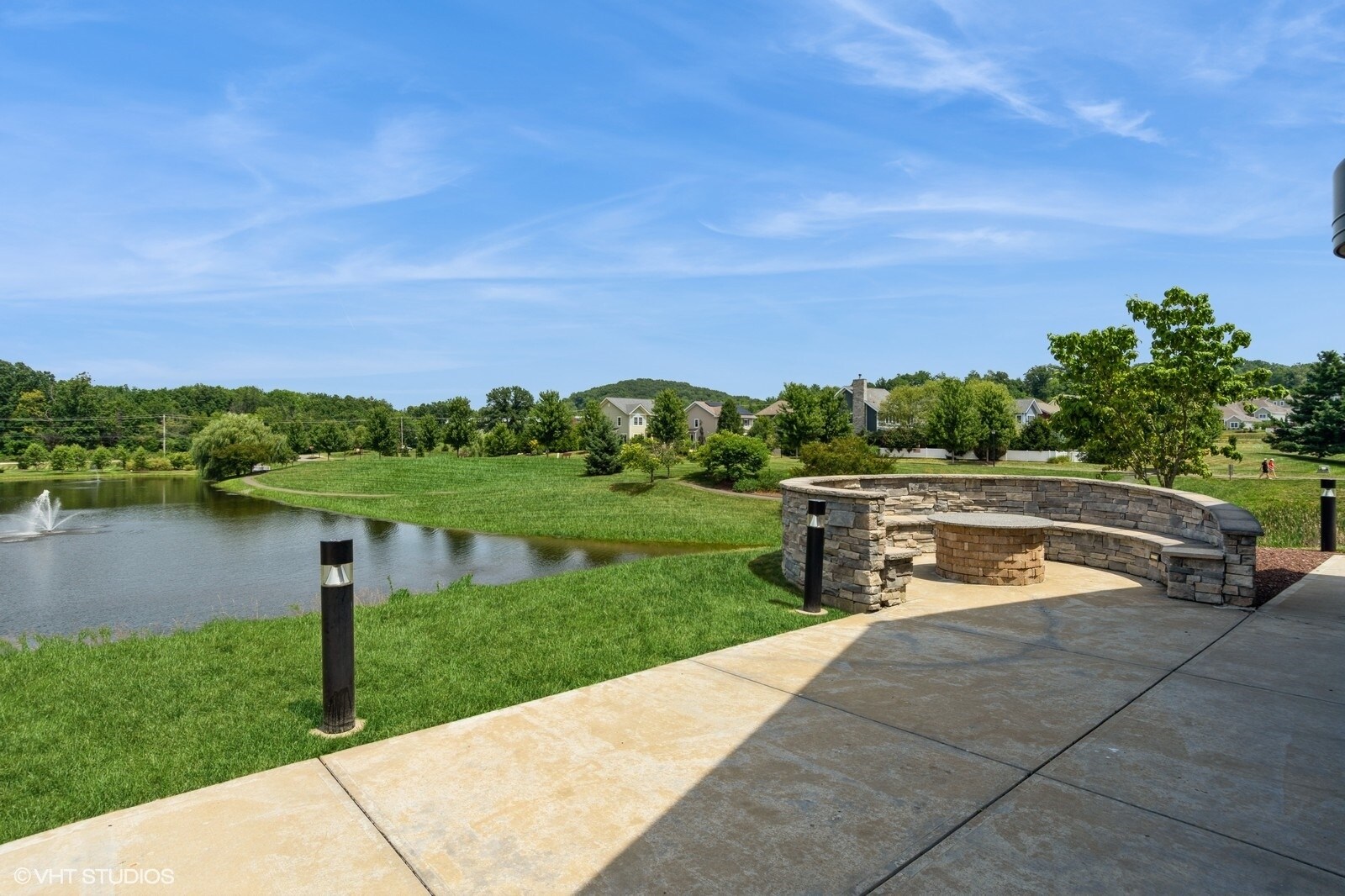 Building Photo - 335 Osona Ln