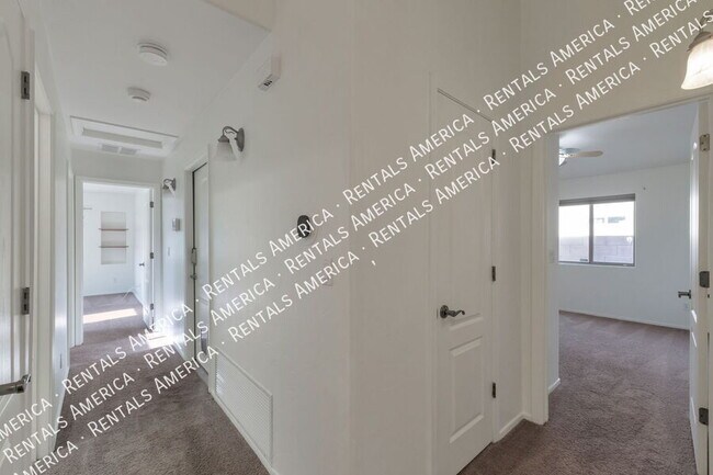 Building Photo - 2457 W Haase Ct