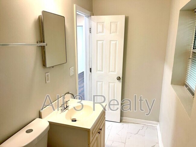 Building Photo - 5435 Winstead Ct SW