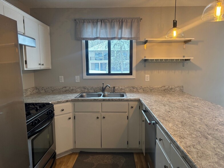 Building Photo - 11532 Carriage Ct