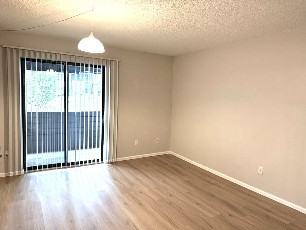 Building Photo - 6470 S Dayton St