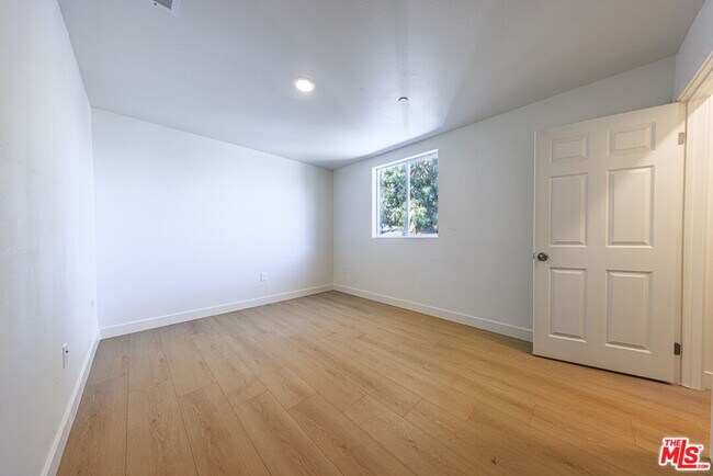 Building Photo - 1652 Murchison St