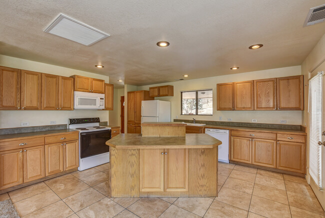 Building Photo - Beautiful home in Yavapai Hills!