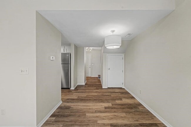 Building Photo - 298 W Mountain St