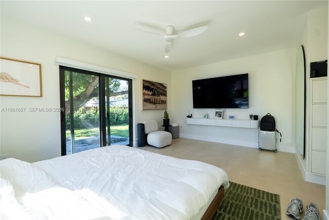 Building Photo - 7548 Adventure Ave