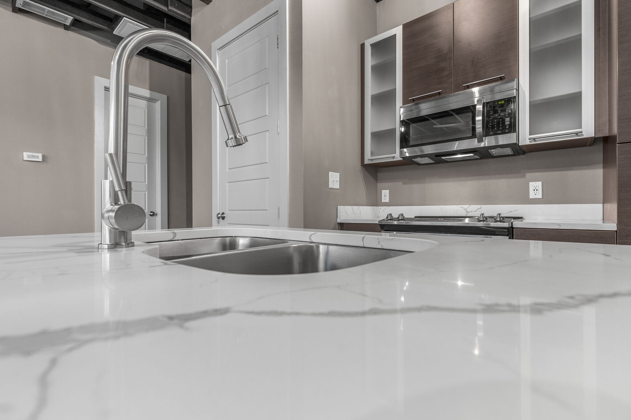 Building Photo - 901 9th St