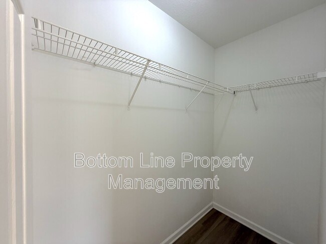 Building Photo - 2041 Sonoma Valley Dr