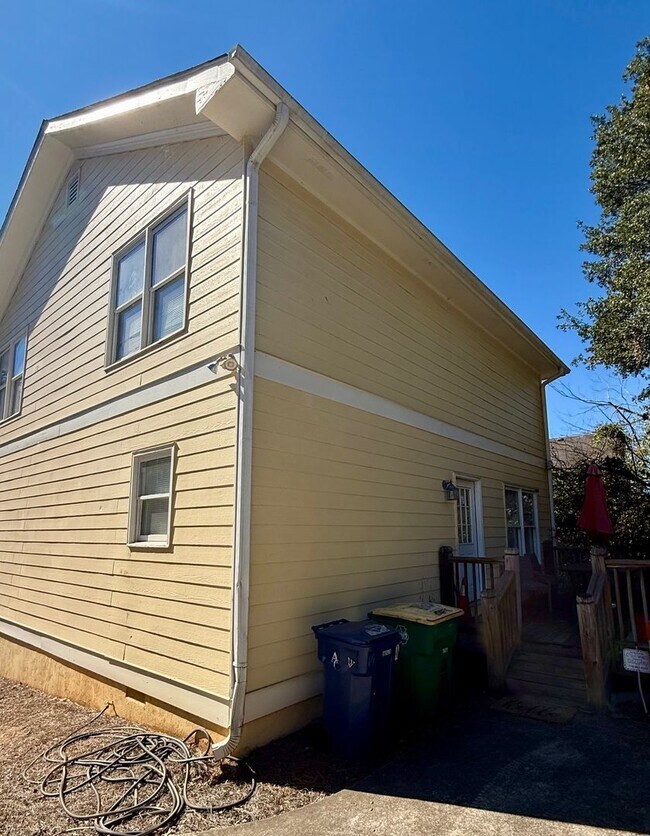 Building Photo - 171 Mandy Dr