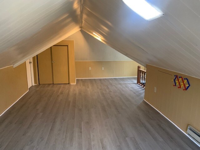 Building Photo - 150 S East St