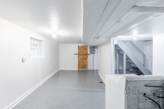 Building Photo - 235 W 110th St