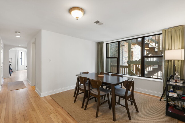 Building Photo - 2735 N Kimball Ave