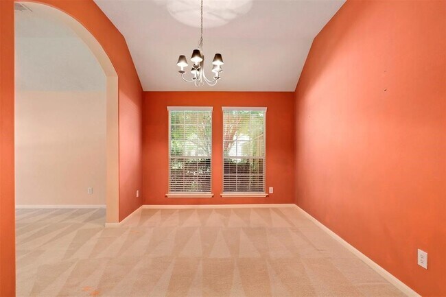 Building Photo - 11618 Columbia Pines Ln