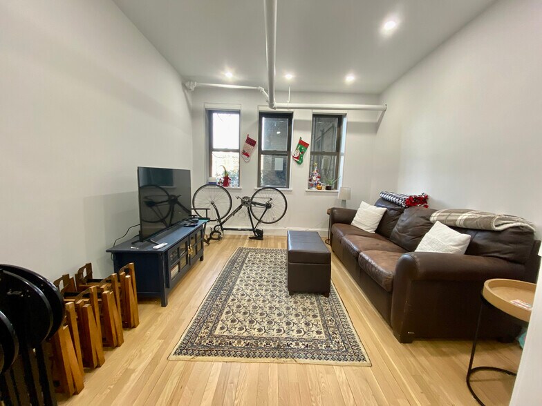 Building Photo - 1662 Commonwealth Ave