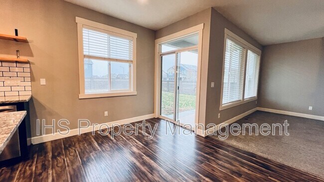 Building Photo - 9801 Silverbright Dr