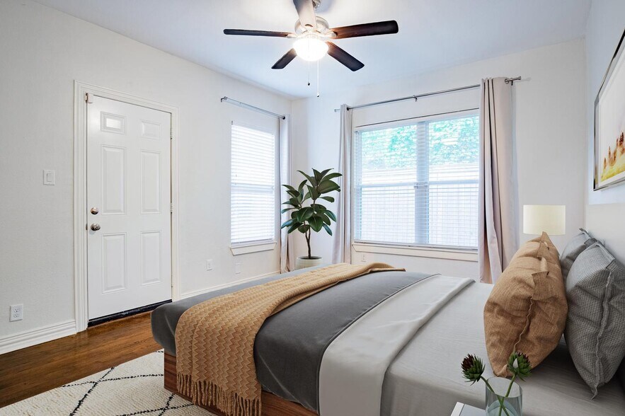 Building Photo - Charming North Oak Cliff home near Bishop ...