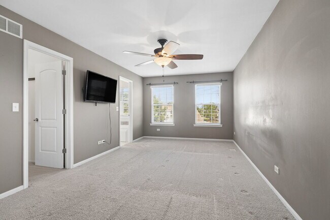 Building Photo - 384 Otto Dr