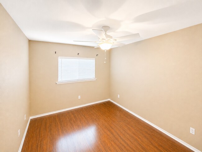 Building Photo - AVAILABLE JULY 15; APPLY AT OUR WEBSITE TODAY!!