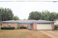 Building Photo - 3113 McDonald Rd