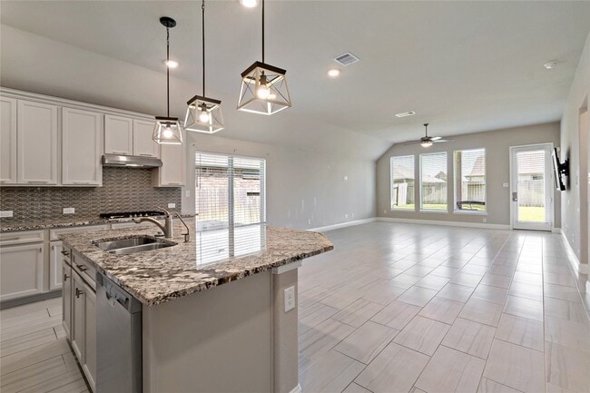Building Photo - 18710 Lynnwood Crest Ln
