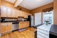 Building Photo - 224 Salem St