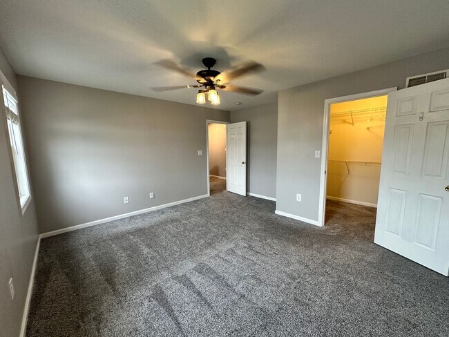 Building Photo - 206 Lighthouse Dr