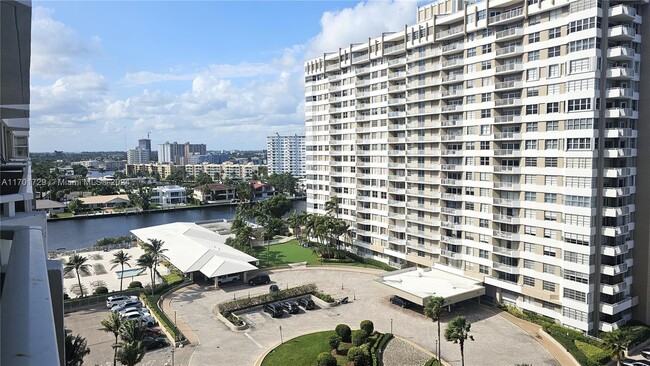 Building Photo - 1985 S Ocean Dr