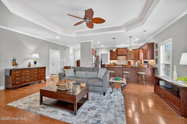 Building Photo - 3253 Gardenwood Dr