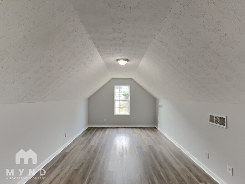 Building Photo - 5106 Bird Rd