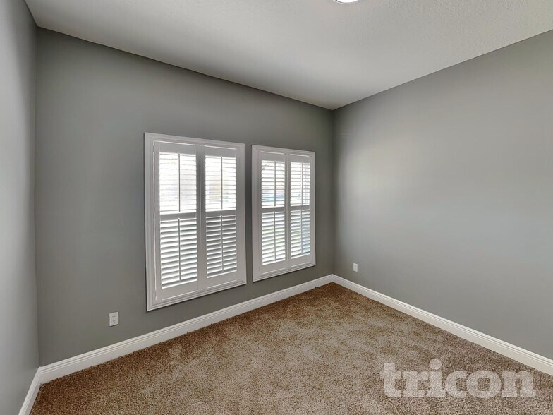 Building Photo - 1842 Castleton Dr