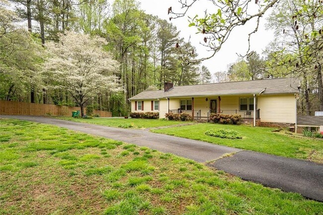 Building Photo - 465 Dobbs Rd