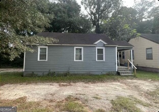 Building Photo - 814 W Moore St