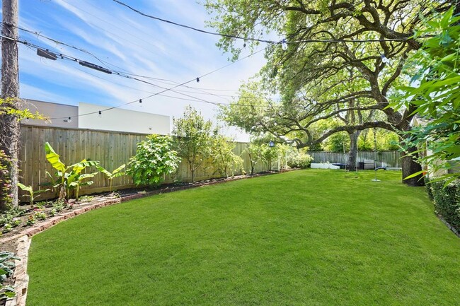 Building Photo - 4943 Cheena Dr