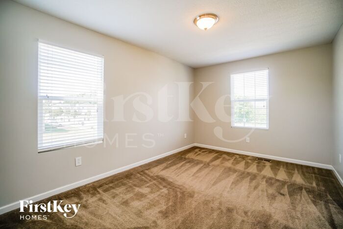 Building Photo - 270 Cloverhill Dr