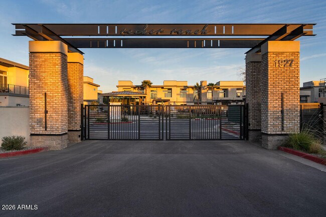 Building Photo - 1927 S Recker Rd