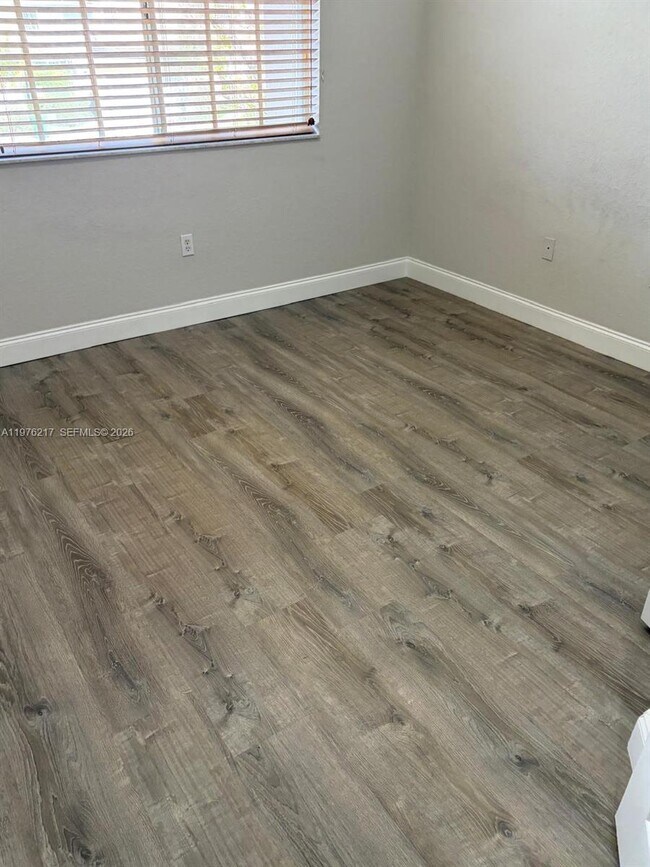 Building Photo - 27918 SW 140th Ave