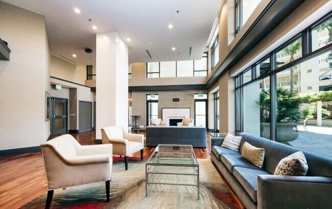 Building Photo - Bay View Condo at Park Place in Downtown San Diego