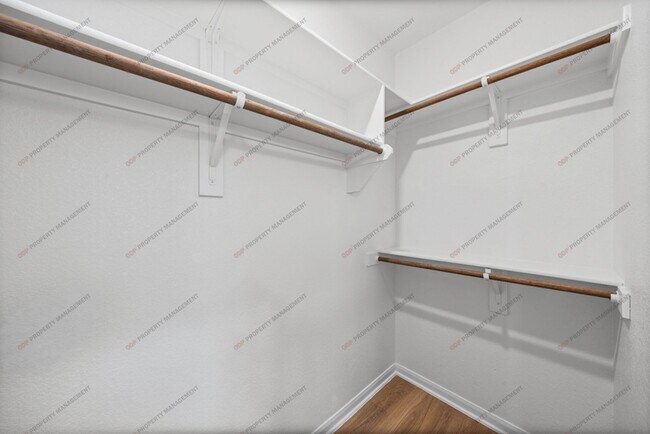 Building Photo - 8114 Timber Holw Ln