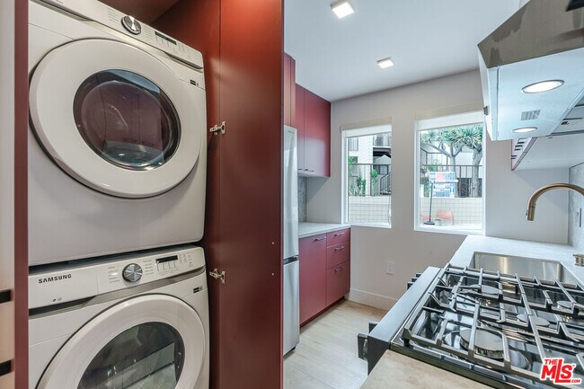 Building Photo - 12425 Texas Ave