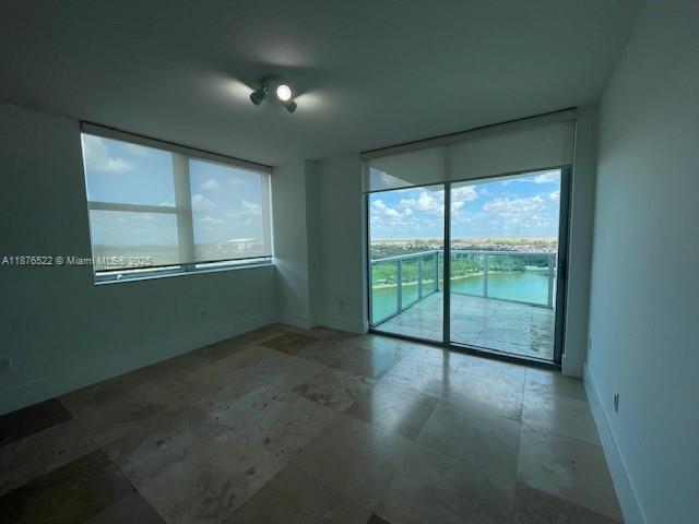 Building Photo - 2681 N Flamingo Rd