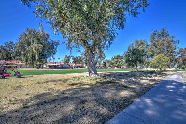 Building Photo - Amazing Golf Course Views in Leisure World a 45+ Active Adult Resort Community.  Available June t...