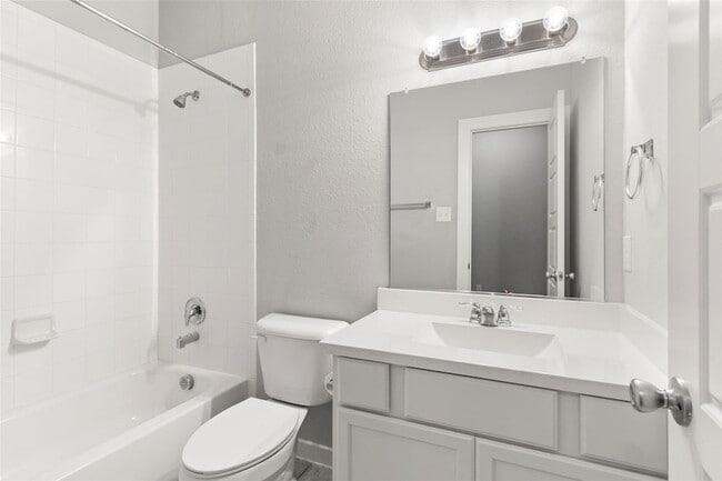 Building Photo - 2012 Prestige Cove Ct
