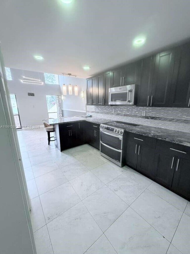 Building Photo - 8517 NW 9th Pl