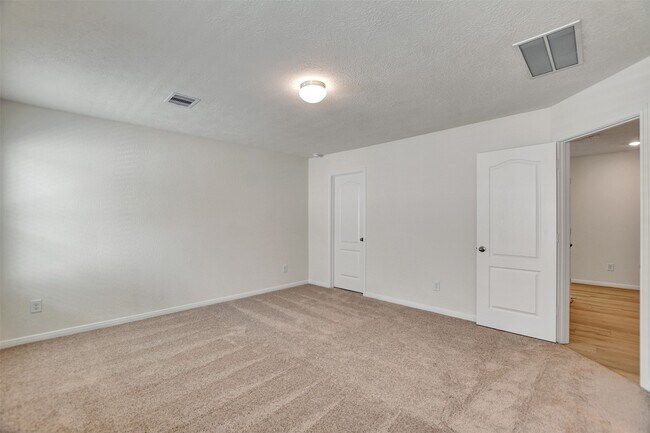 Building Photo - 18214 Sessile Oak Dr