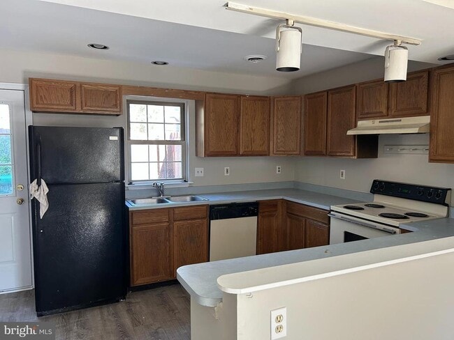 Building Photo - 1231 Timber View Dr