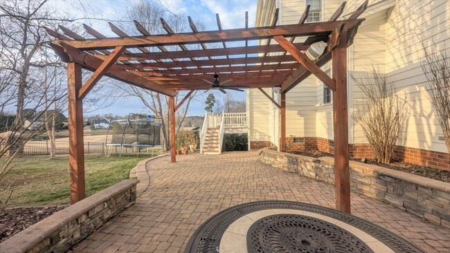 Building Photo - 527 Competition Rd