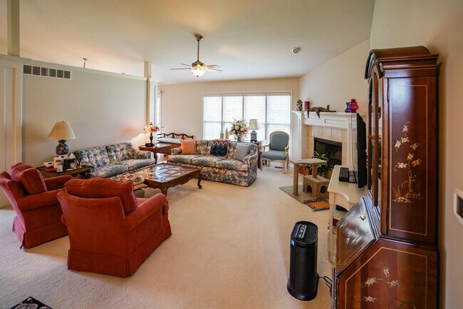 Building Photo - 276 Stone Glen Ct