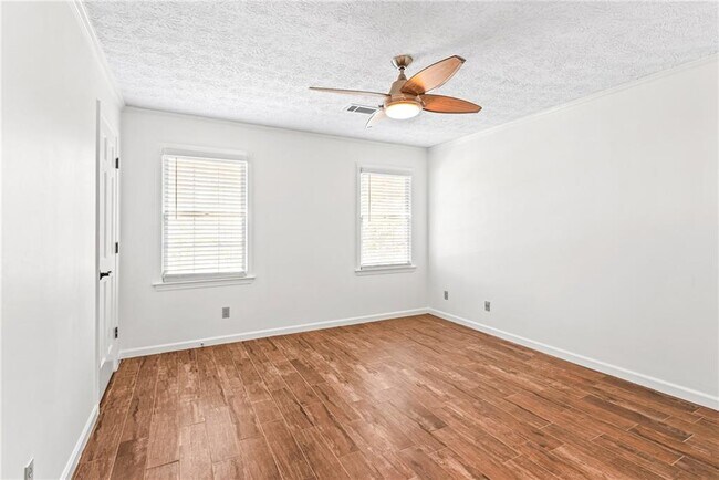 Building Photo - 5184 W Price Rd