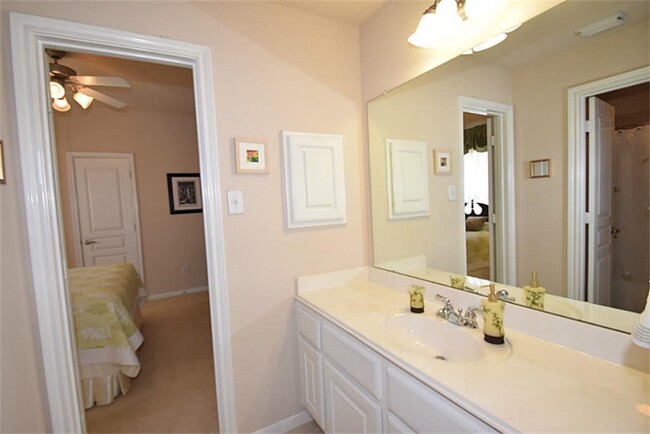 Building Photo - 12103 Ensenada Canyon Ln