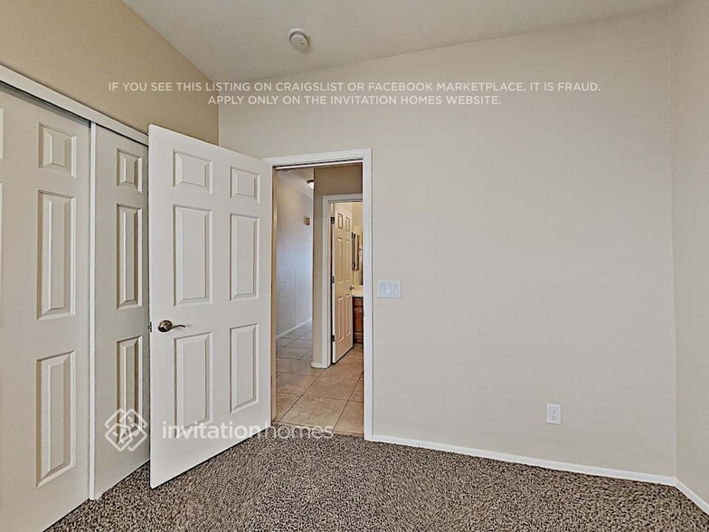 Building Photo - 17755 W Maui Ln