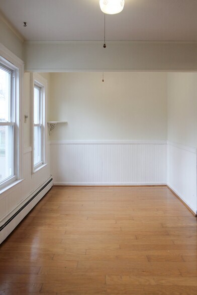 Building Photo - 651 Quinnipiac Ave